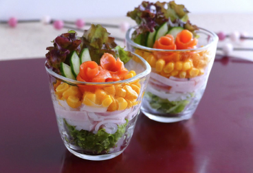 ひな祭りのカップサラダ