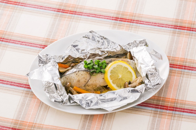 きのこと魚のホイル焼き | レシピ | オタフクソース きのこと魚のホイル焼き | レシピ | オタフクソース